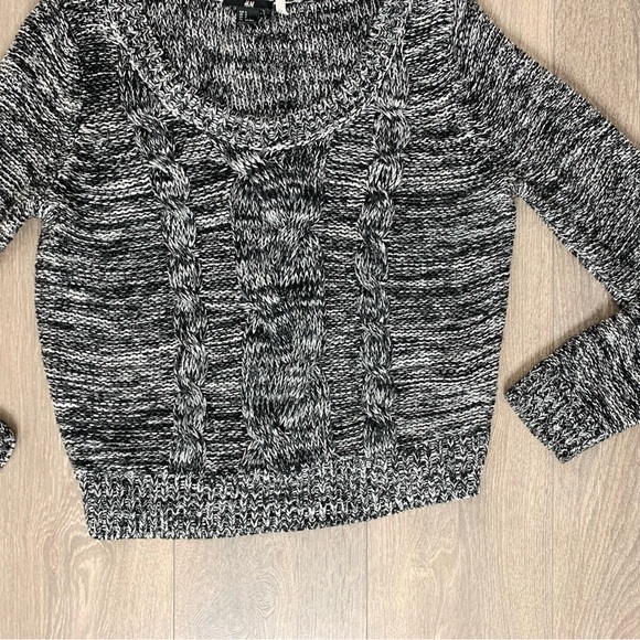H&M Heathered Marle Cable Knit Sweater Pullover Chunky Black White Size Small - Picture 5 of 13